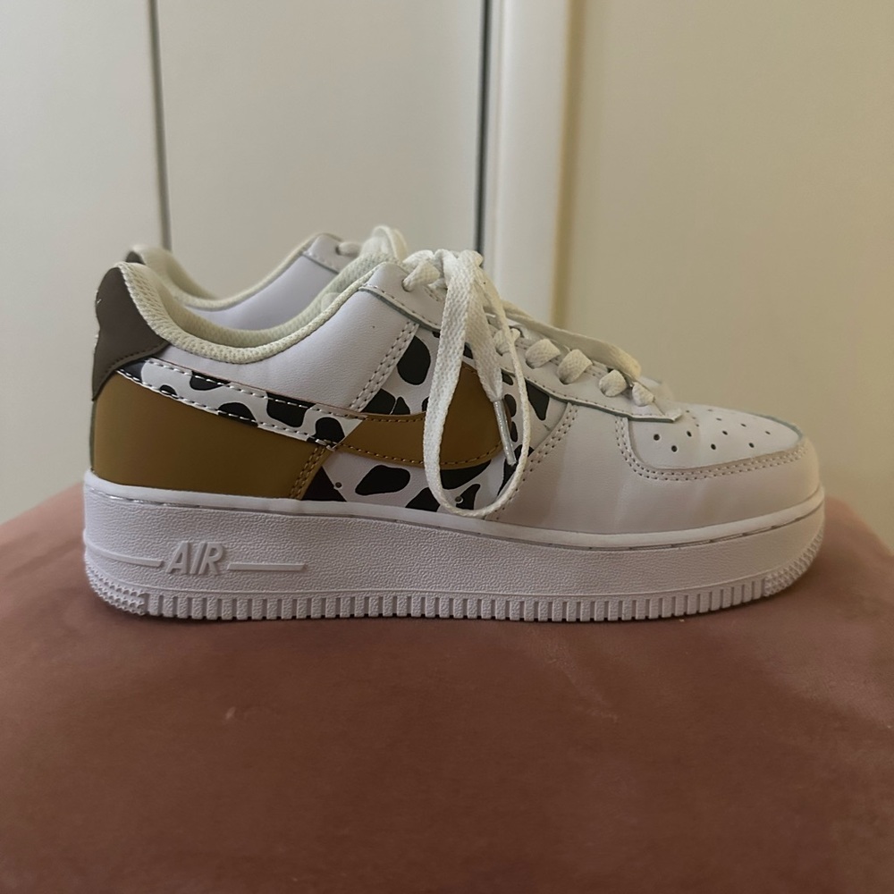 Nike White and Brown Sneakers with Animal Print